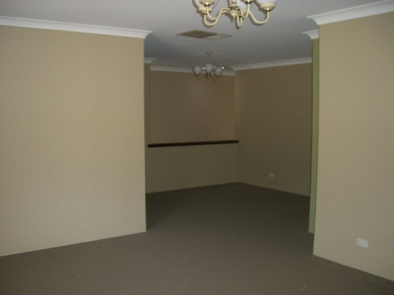 3 Bartlett Place, Parmelia WA 6167