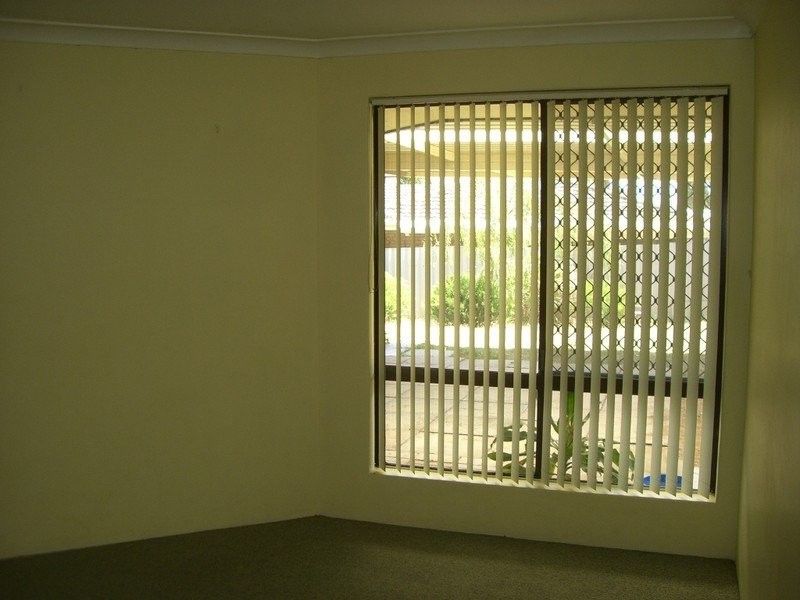 18 Corring Way, Parmelia WA 6167