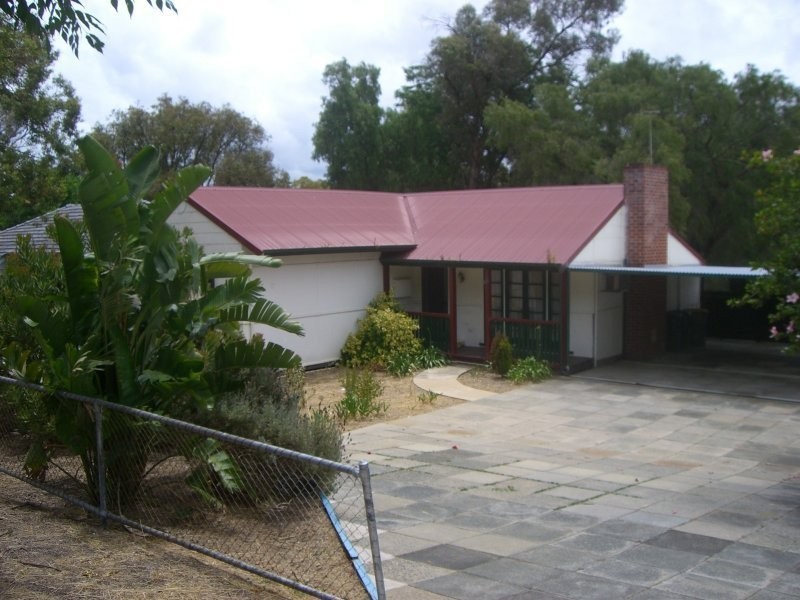 20 Grover Way, Medina WA 6167