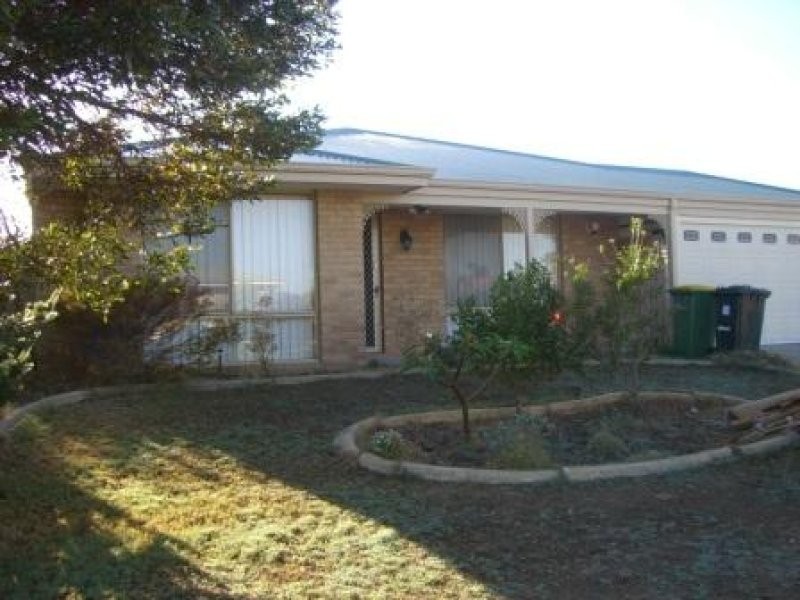 2 Enlie Lane, Warnbro WA 6169