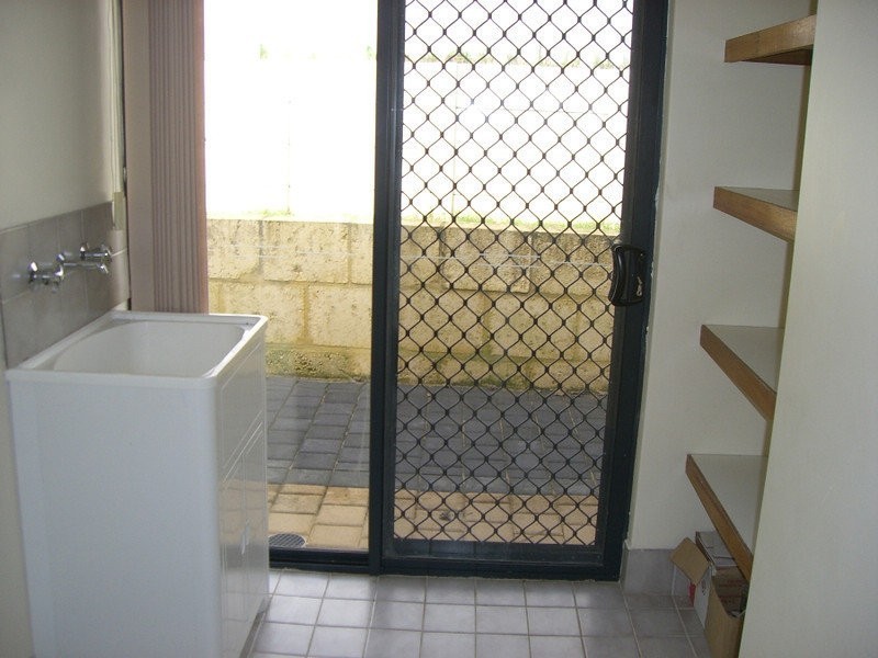 19 Hargrave Place, Parmelia WA 6167