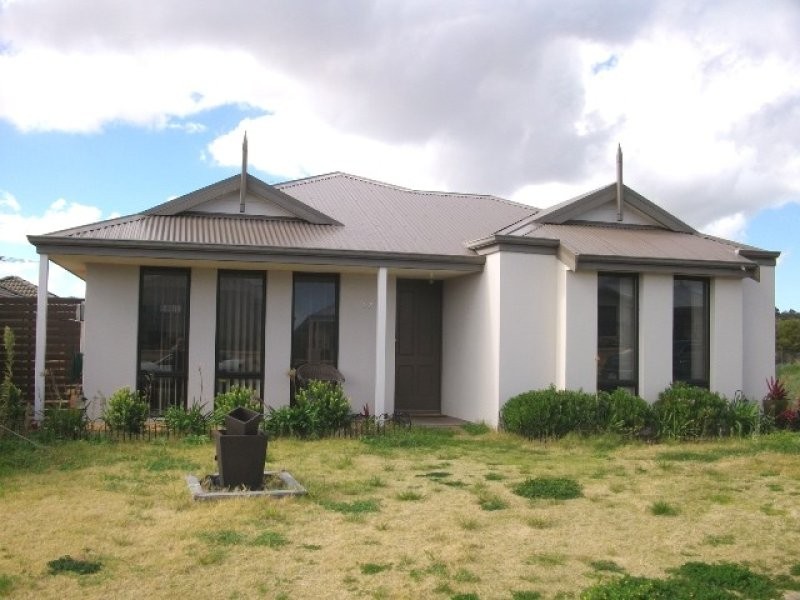 17 Oatlands Vista, Wellard WA 6170