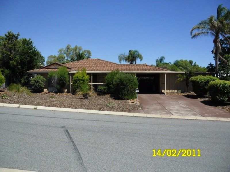 35 Perham Crescent, Leda WA 6170