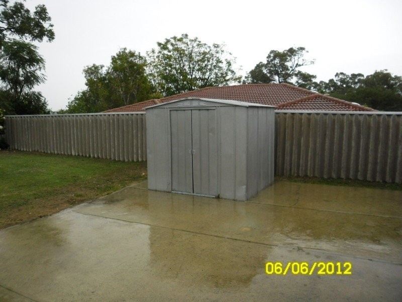 8 Tuart Ridge, Parmelia WA 6167