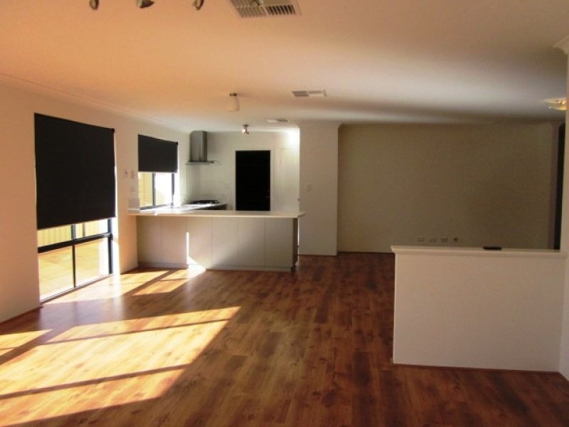 21 Shannon Pass, Bertram WA 6167