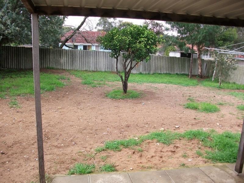 12 Kellam Way, Medina WA 6167