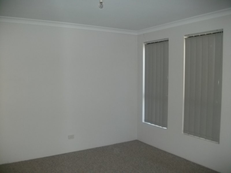 10 Cleopatra Circuit, Bertram WA 6167