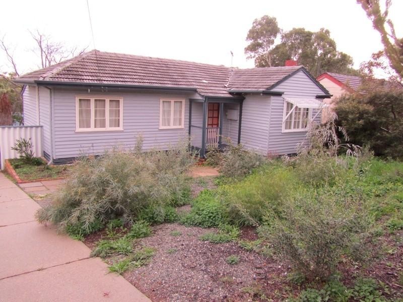 32 Hubbard Way, Medina WA 6167