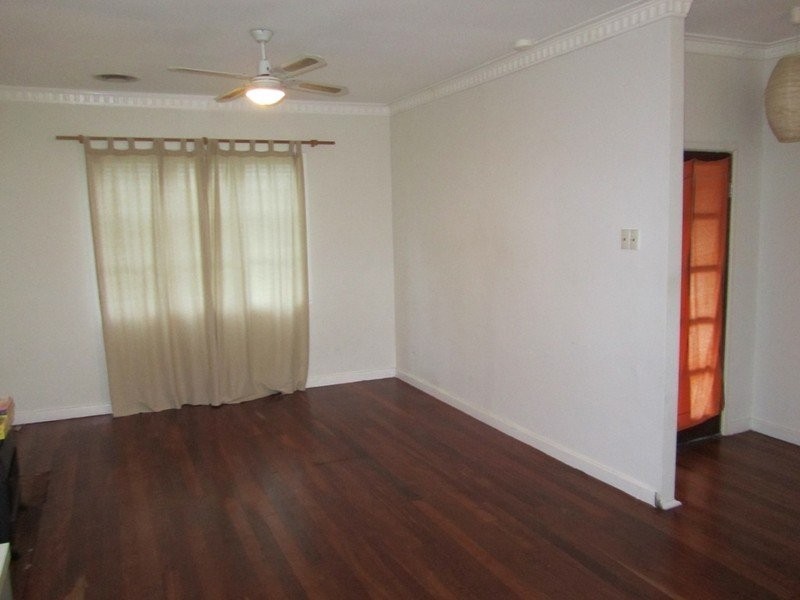 32 Hubbard Way, Medina WA 6167