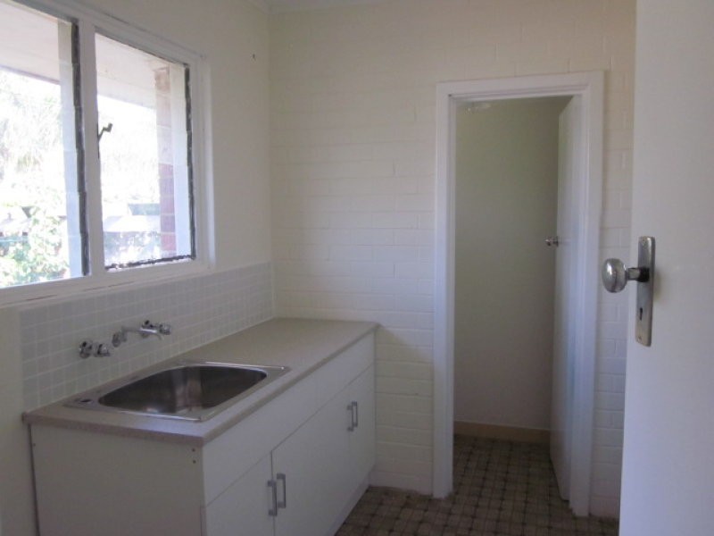 18 Crawford Road, Orelia WA 6167