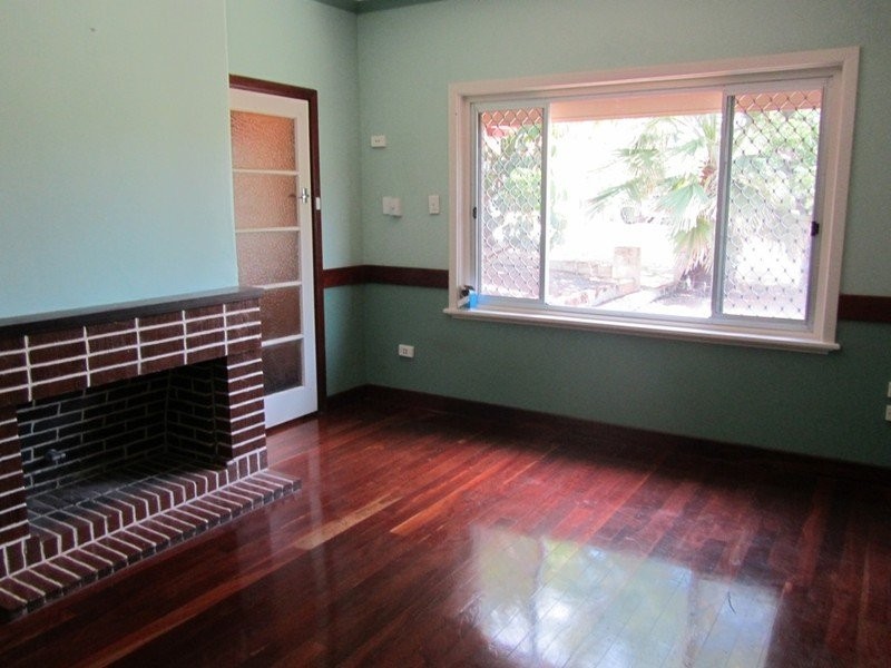 6 Larkin Court, Medina WA 6167