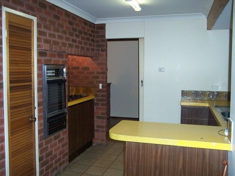 28 Bickner Way, Parmelia WA 6167
