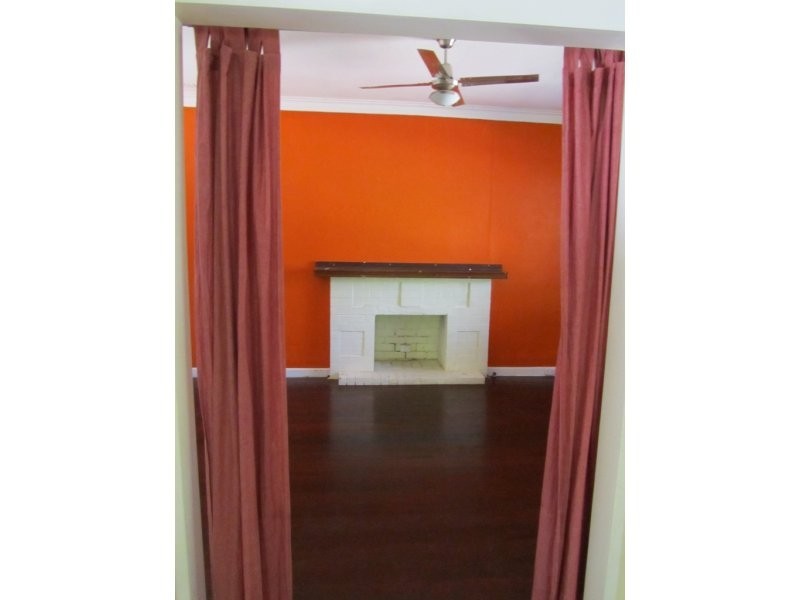 18 Derbal Street, Medina WA 6167