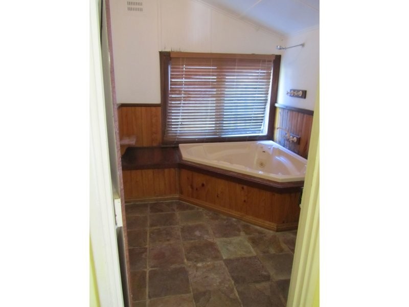 18 Derbal Street, Medina WA 6167