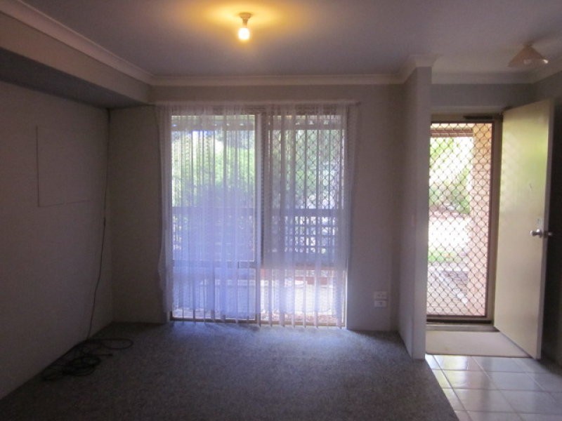 4 Devitt Grove, Parmelia WA 6167