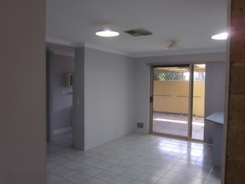 4 Devitt Grove, Parmelia WA 6167