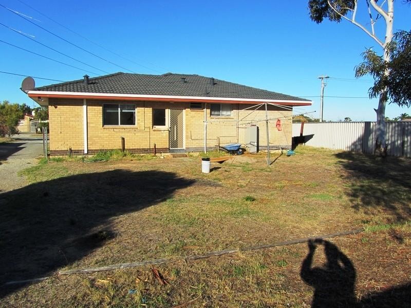 4 Mcmahon Street, Rockingham WA 6168