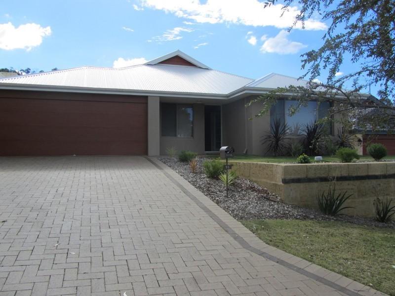 16 Gillespie Parkway, Baldivis WA 6171