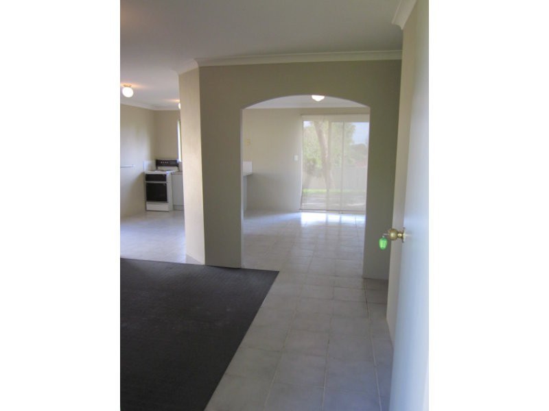 135 Parmelia Ave, Parmelia WA 6167