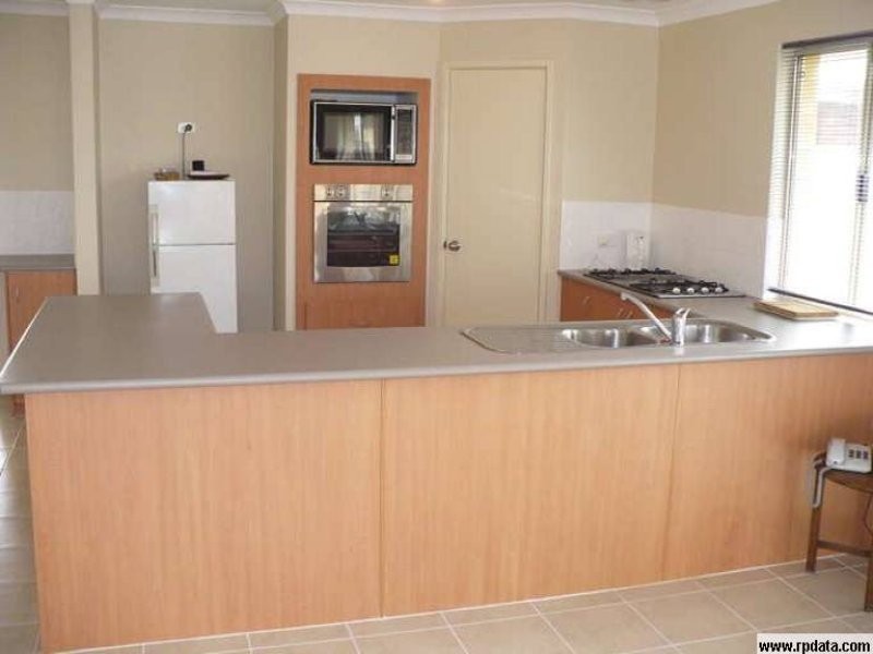 7 Oatlands Vista, Wellard WA 6170