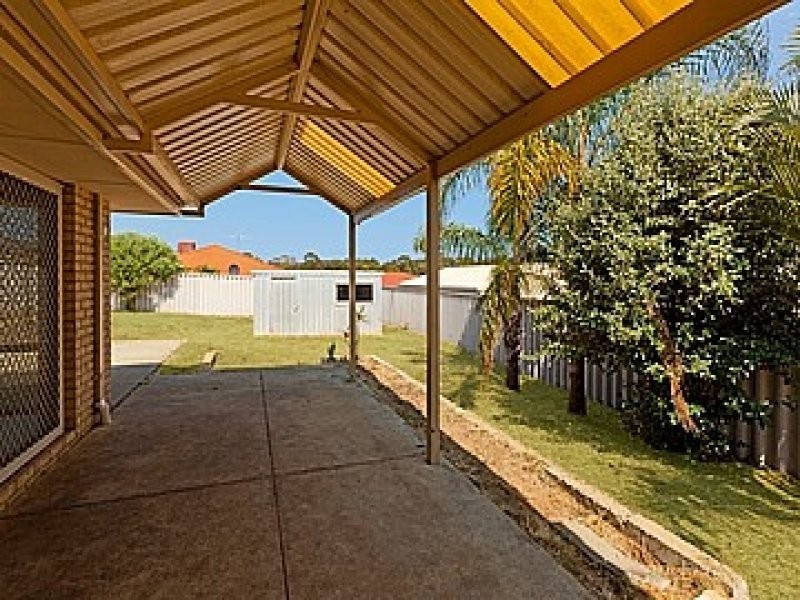 32 Mcnairn Cross, Leda WA 6170