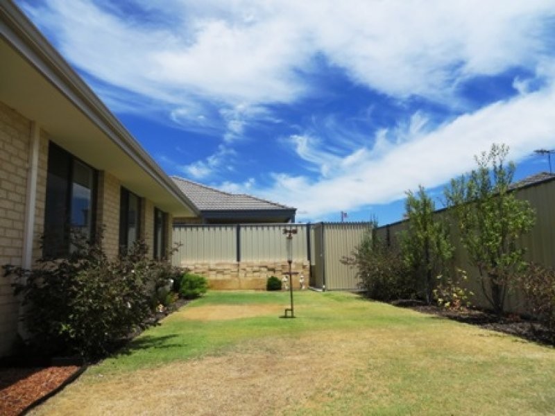 41 Newbridge Street, Meadow Springs WA 6210