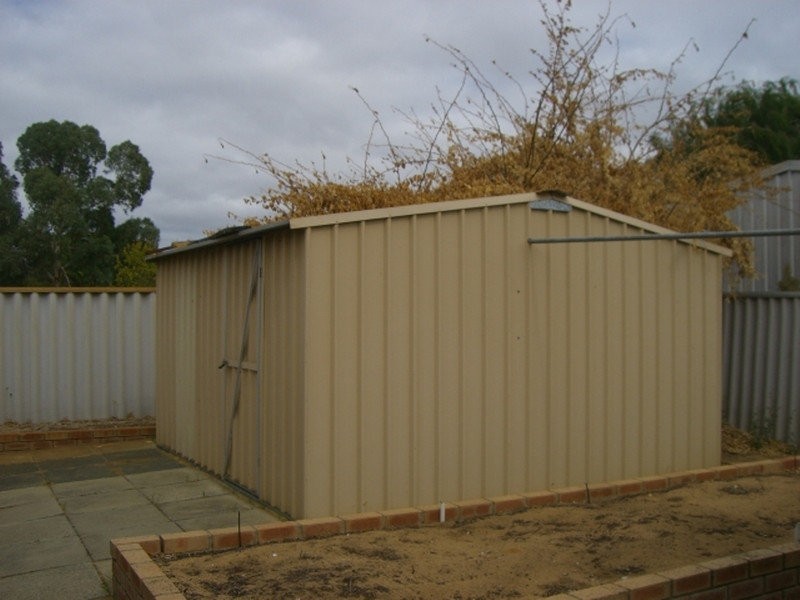 7 Barney Court, Parmelia WA 6167