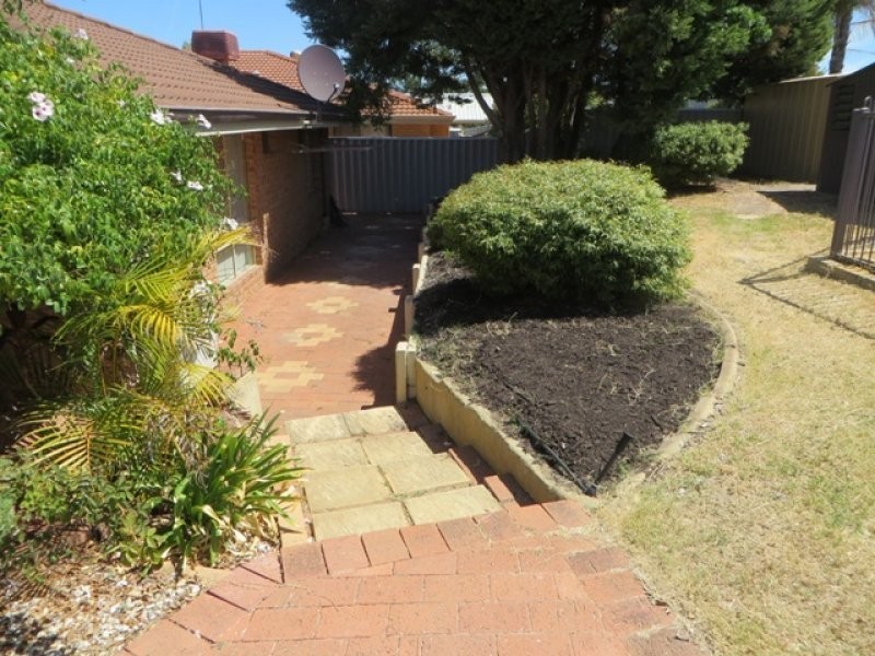 29 Porter Gardens, Leda WA 6170