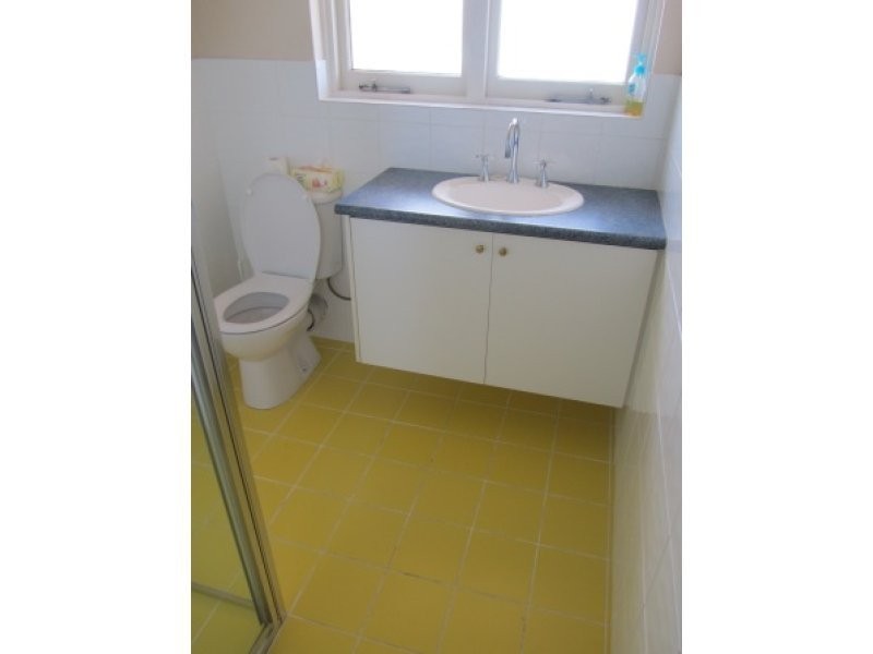 32 Maydwell Way, Calista WA 6167