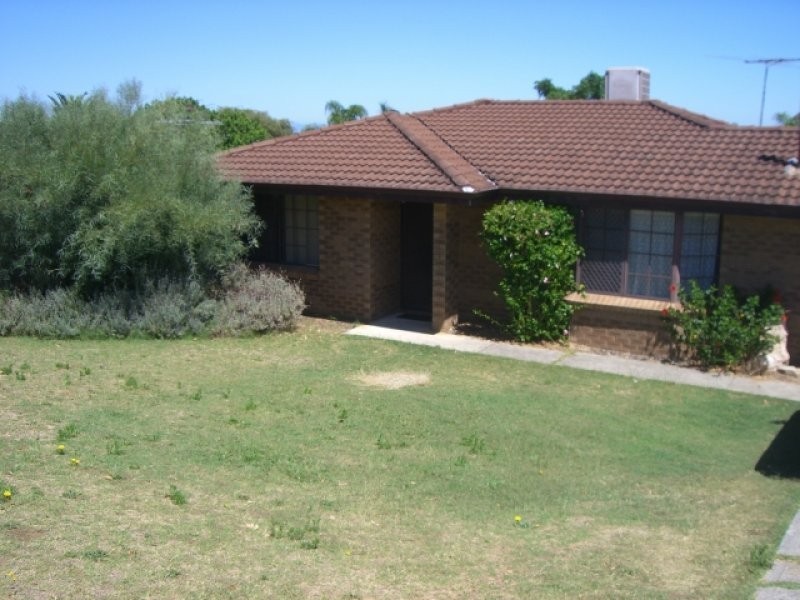 21 Tanson Road, Parmelia WA 6167