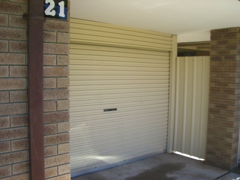 21 Tanson Road, Parmelia WA 6167