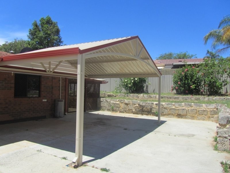 8 Tuart Ridge, Parmelia WA 6167