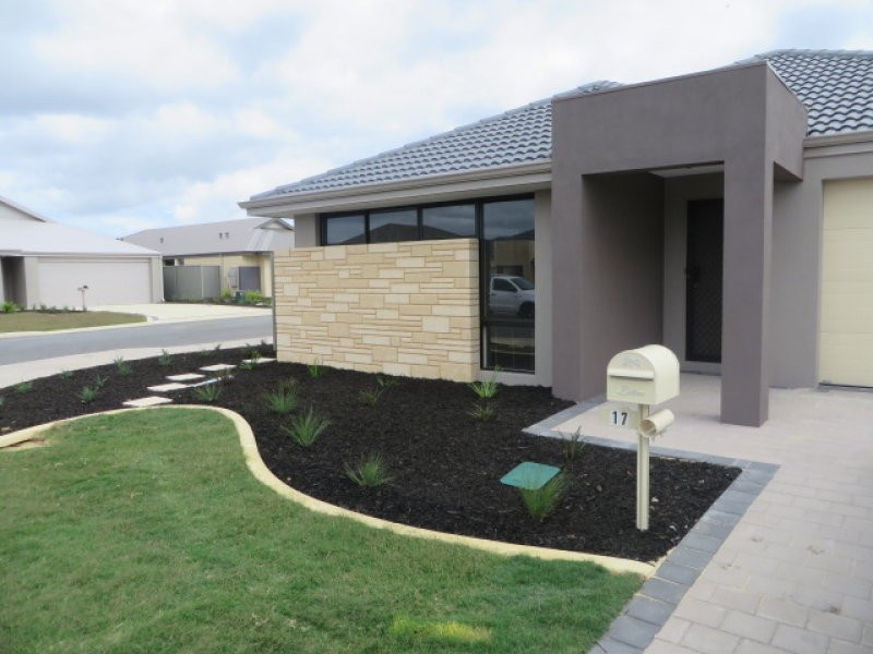 17 Dutton Gardens, South Yunderup WA 6208