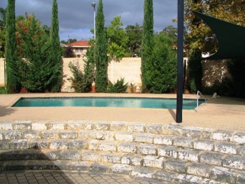 3/4 Canham Way, Orelia WA 6167