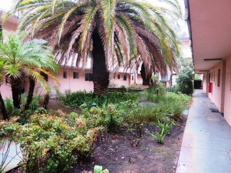 3/4 Canham Way, Orelia WA 6167