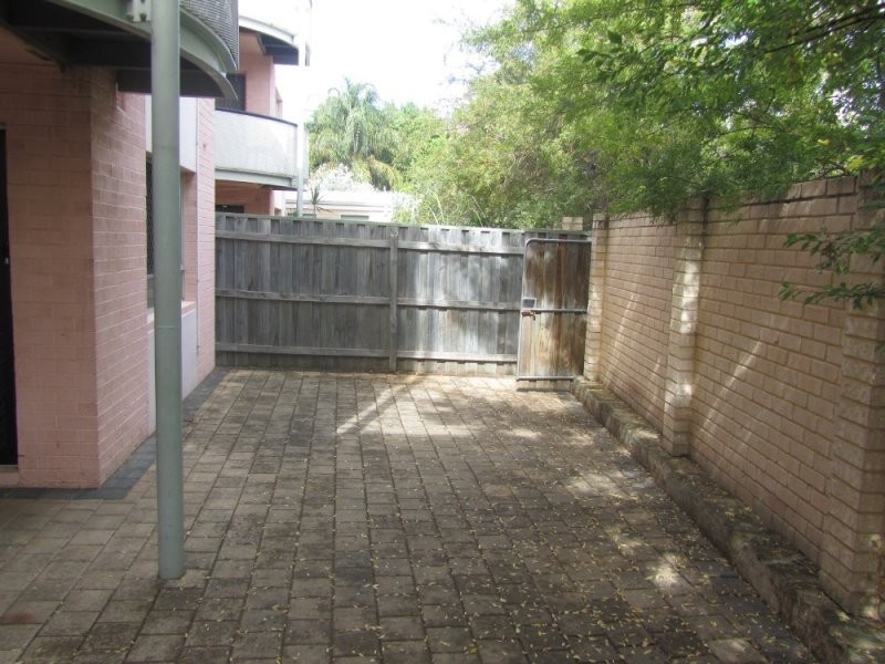 3/4 Canham Way, Orelia WA 6167