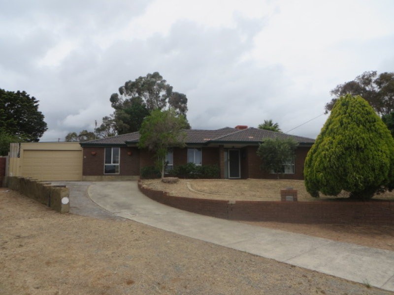 16 Gamblin Way, Parmelia WA 6167