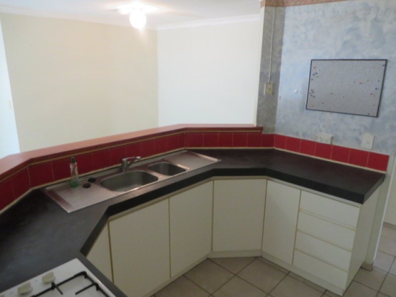 8 Patrick Vista, Parmelia WA 6167