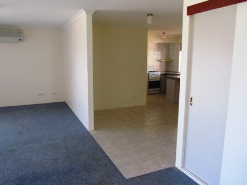 3 Maple Vista, Parmelia WA 6167