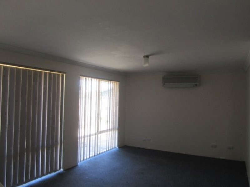 3 Maple Vista, Parmelia WA 6167