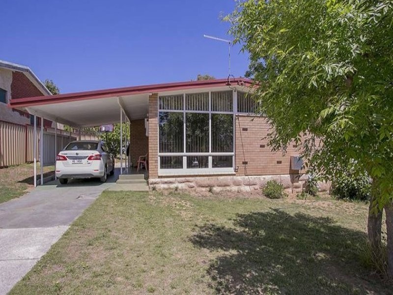 6 Larkin Court, Medina WA 6167