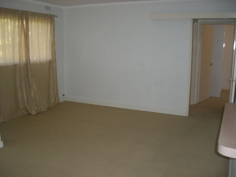 10/14 Canham way, Orelia WA 6167