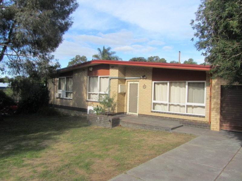 4 Gellibrand Rd, Orelia WA 6167