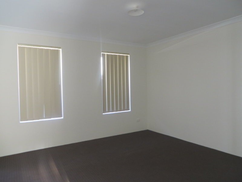 8 Solstice Bend, Wellard WA 6170