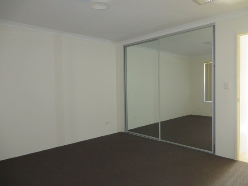 8 Solstice Bend, Wellard WA 6170