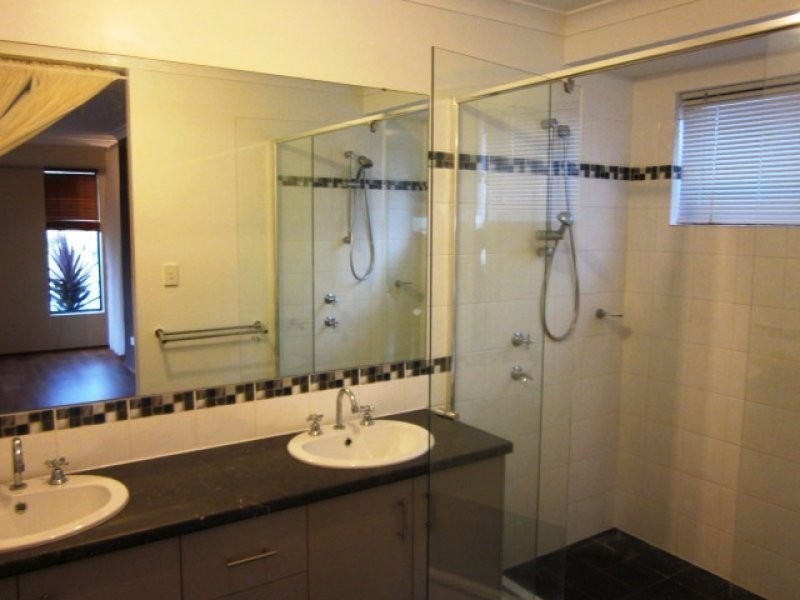 18 Silverline Bend, Bertram WA 6167