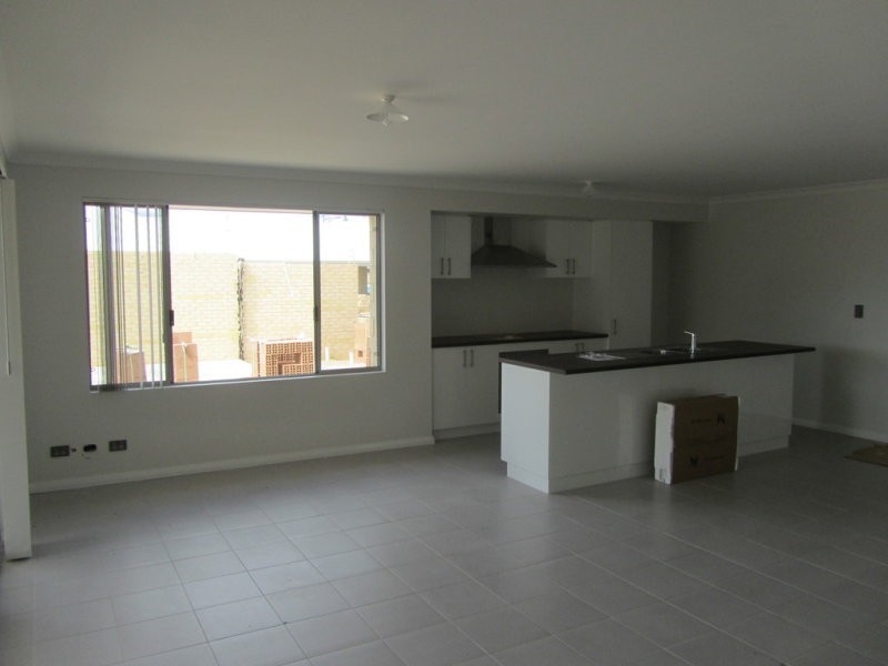 12 Balclutha Crescent, Madora Bay WA 6210