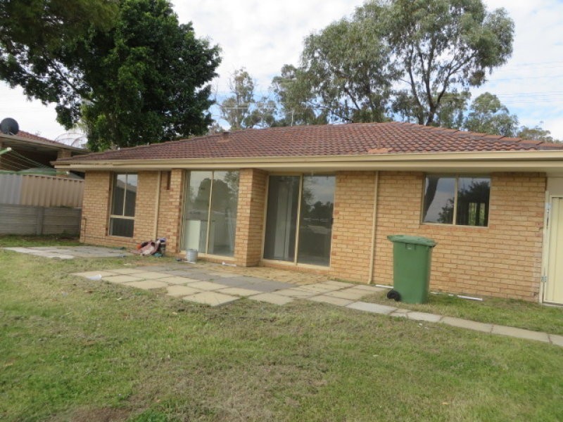 135 Parmelia Avenue, Parmelia WA 6167