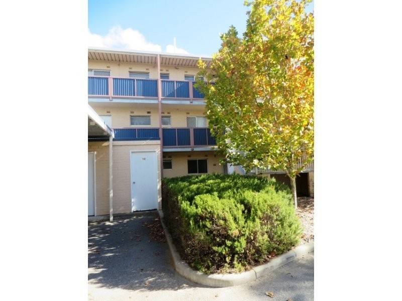 8/9 Beacham Place, Medina WA 6167