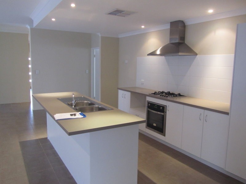 10 Brockenhurst Link, Wellard WA 6170